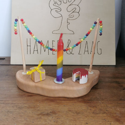 Houten Slingertje voor op 2 slingerpaaltjes | Regenboog