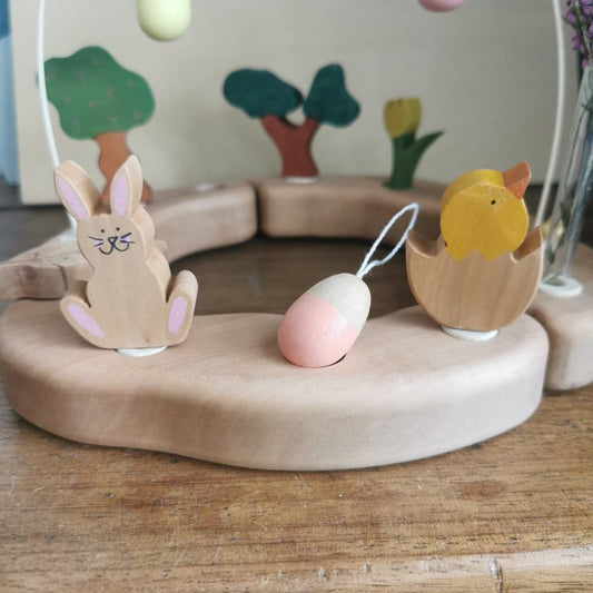 Houten Steker | Kuiken in ei
