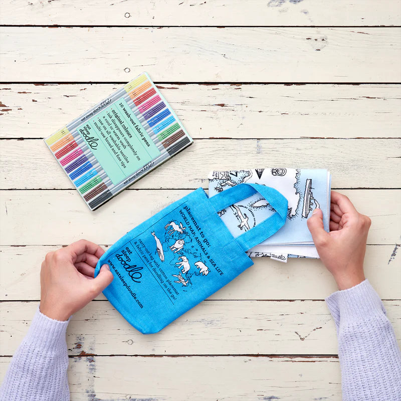 Placemat to go | Wereldkaart (incl. uitwasbare textielstiften)