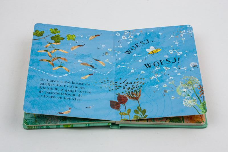 Het bloemenboek van kleine bij