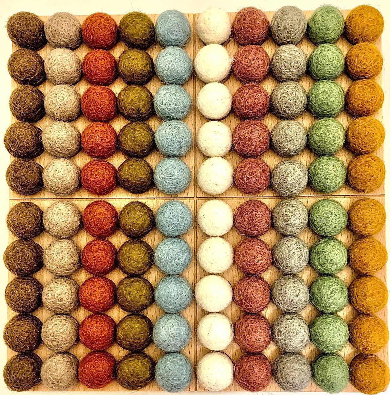 Wolvilten Balletjes | Aarde (100 - 2cm)