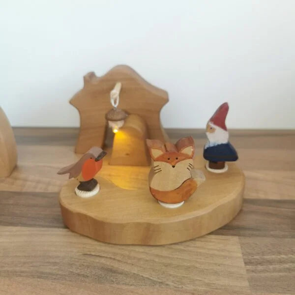 Mini Jaarring met Houten Huisje & Lampje