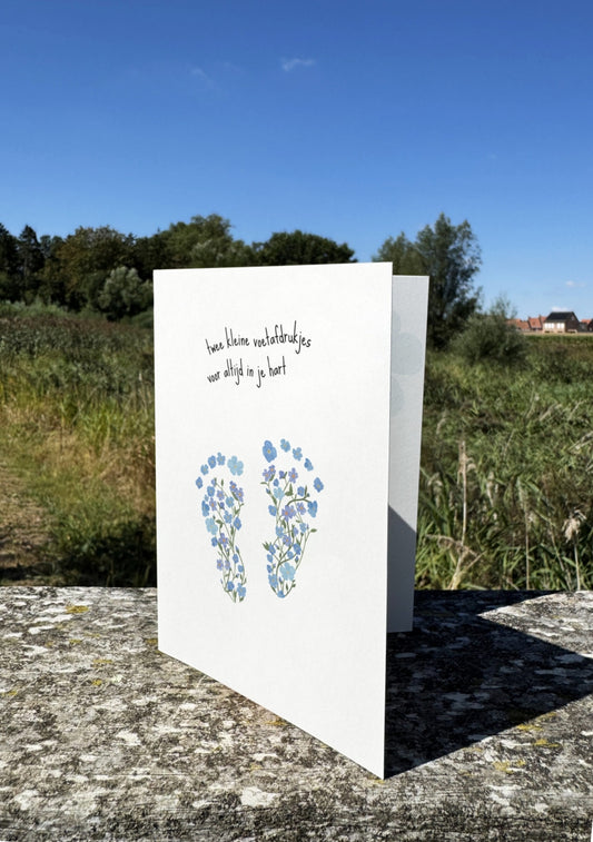 Dubbele Wenskaart | Twee kleine voetafdrukjes voor altijd in je hart
