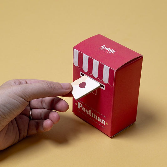 Family Game | Postman (4+)