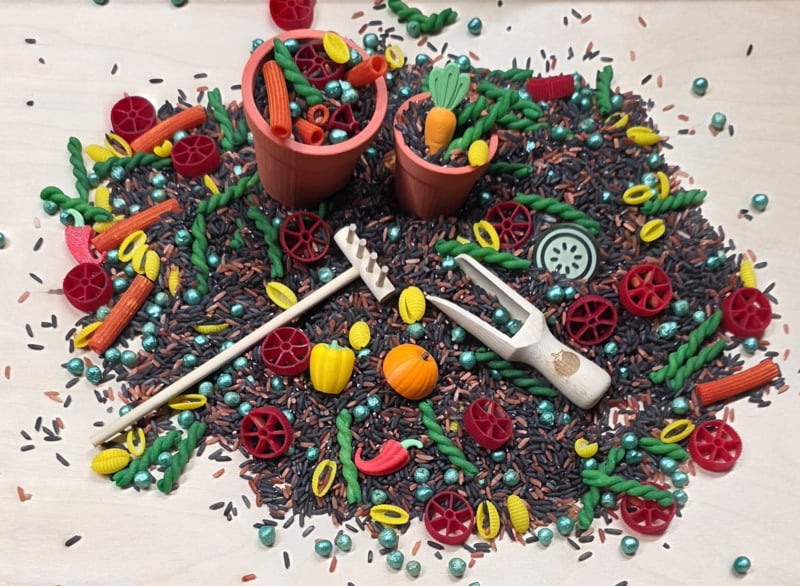 Pour & Play | Veggies
